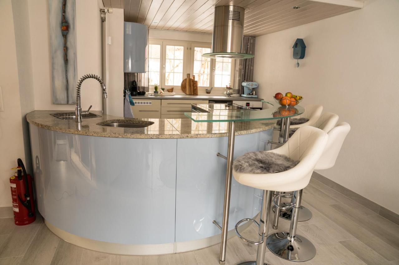 Spitzhorn - Your Peak Getaway - Private Terrasse & Gratis Parkplatz Gsteig