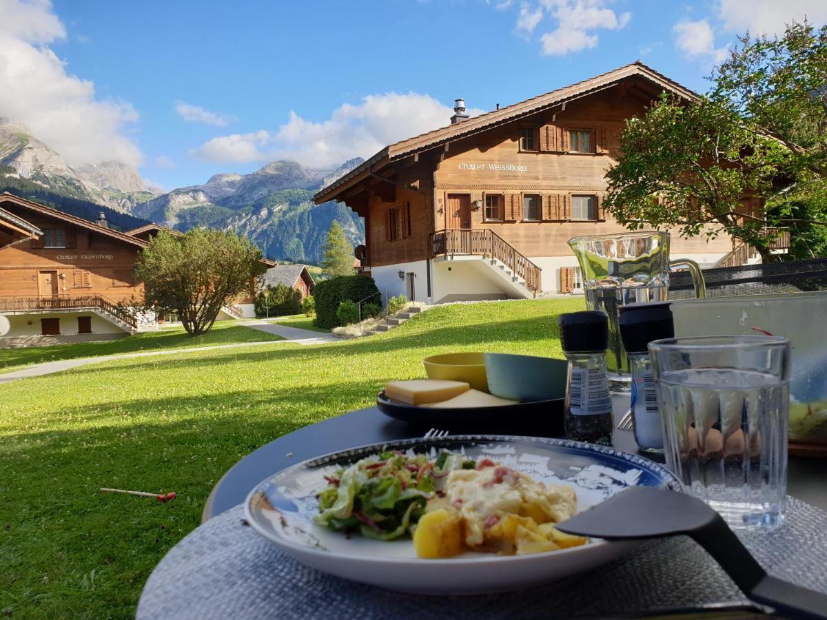 Spitzhorn - Your Peak Getaway - Private Terrasse & Gratis Parkplatz Appartement Gsteig
